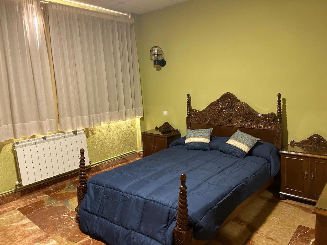 Hostal Transilvania Santa Cruz de Moncayo エクステリア 写真